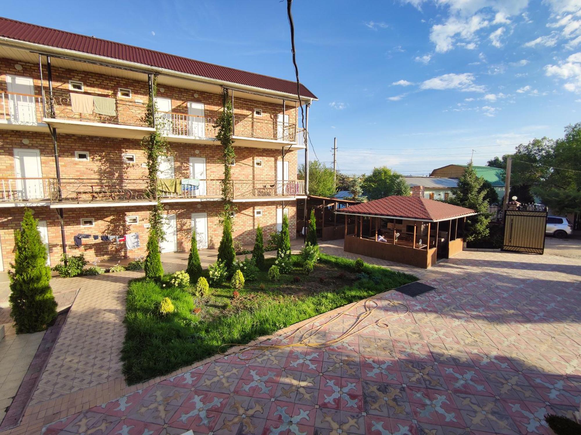 Hotel Адилет Cholpon-Ata Esterno foto