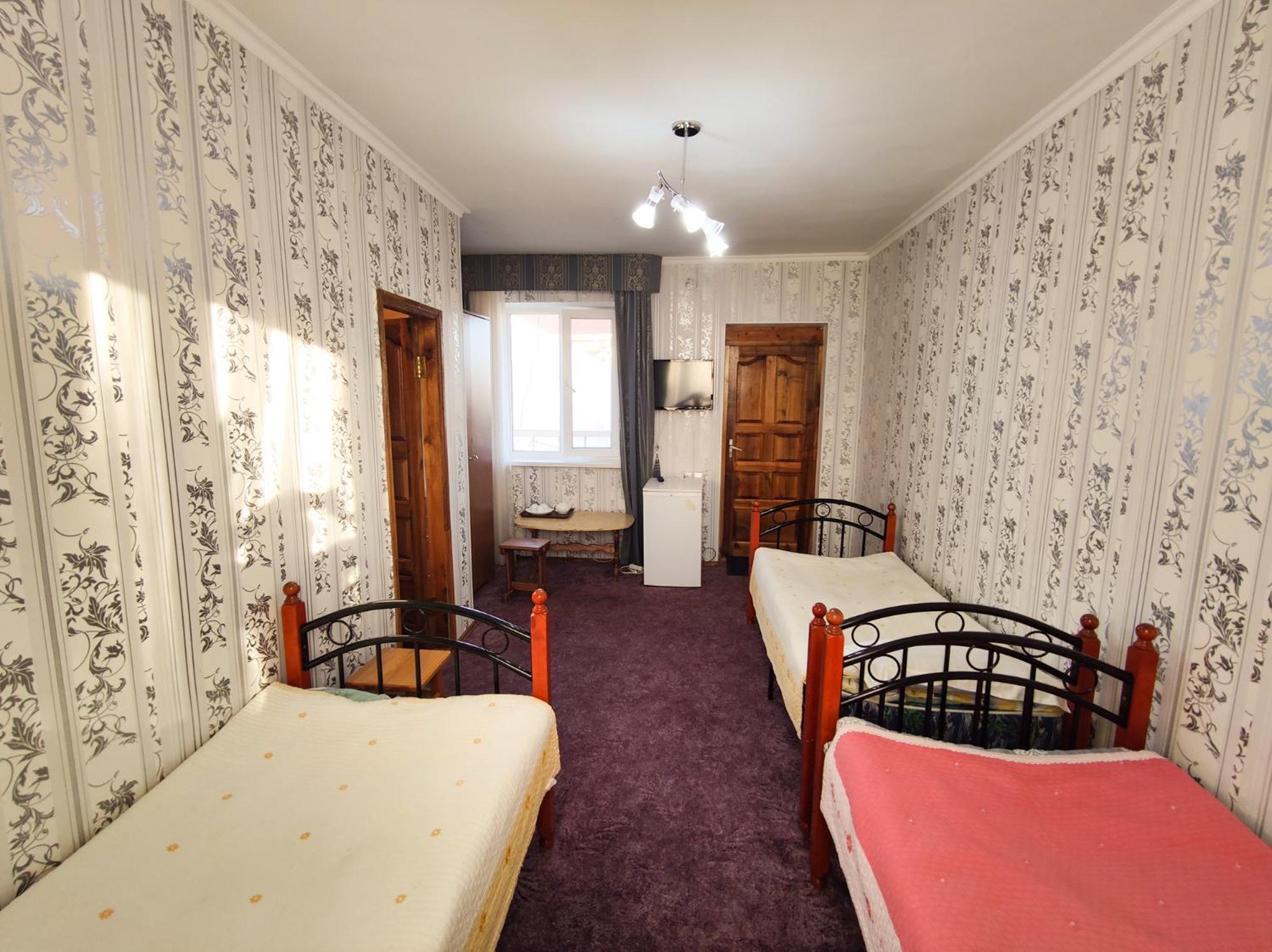 Hotel Адилет Cholpon-Ata Esterno foto