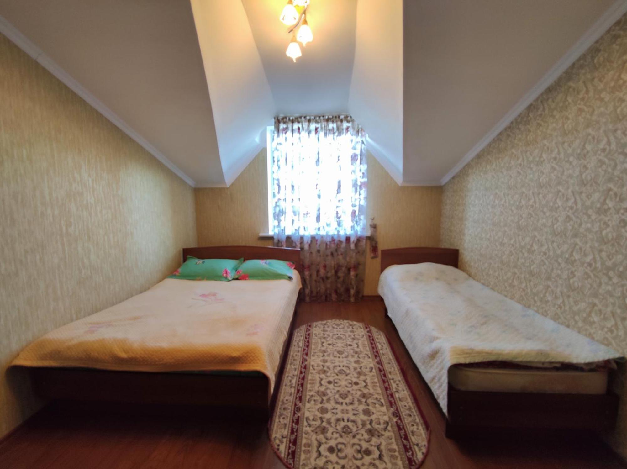 Hotel Адилет Cholpon-Ata Esterno foto
