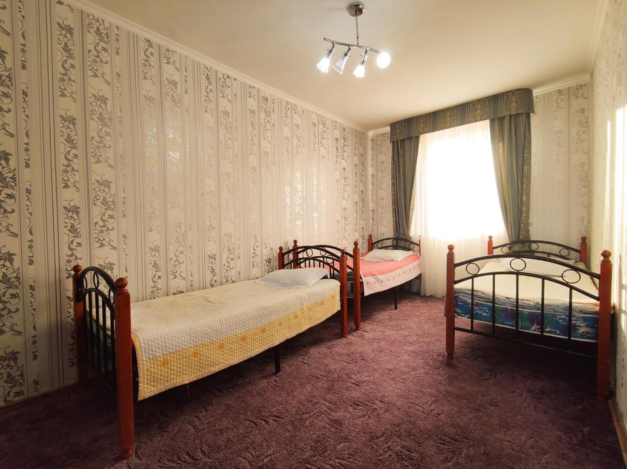 Hotel Адилет Cholpon-Ata Esterno foto