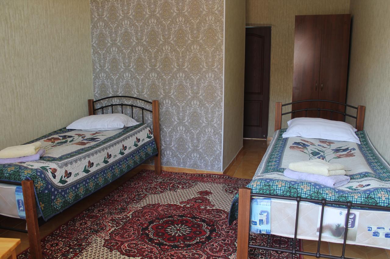 Hotel Адилет Cholpon-Ata Esterno foto