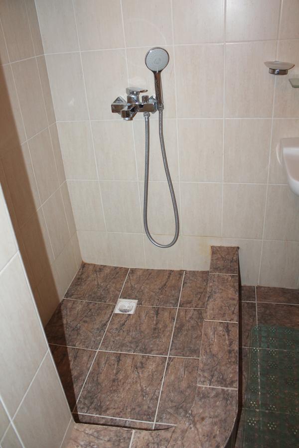 Hotel Адилет Cholpon-Ata Esterno foto