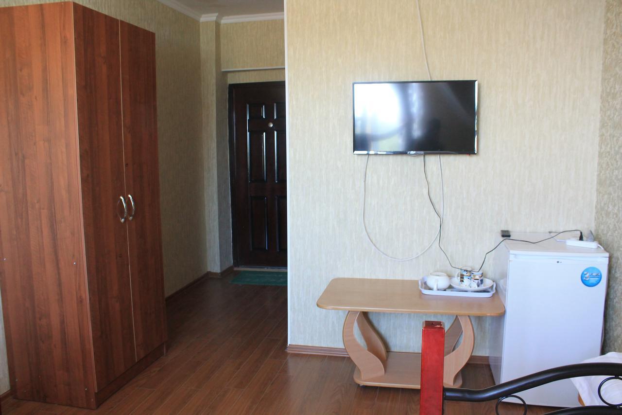 Hotel Адилет Cholpon-Ata Esterno foto