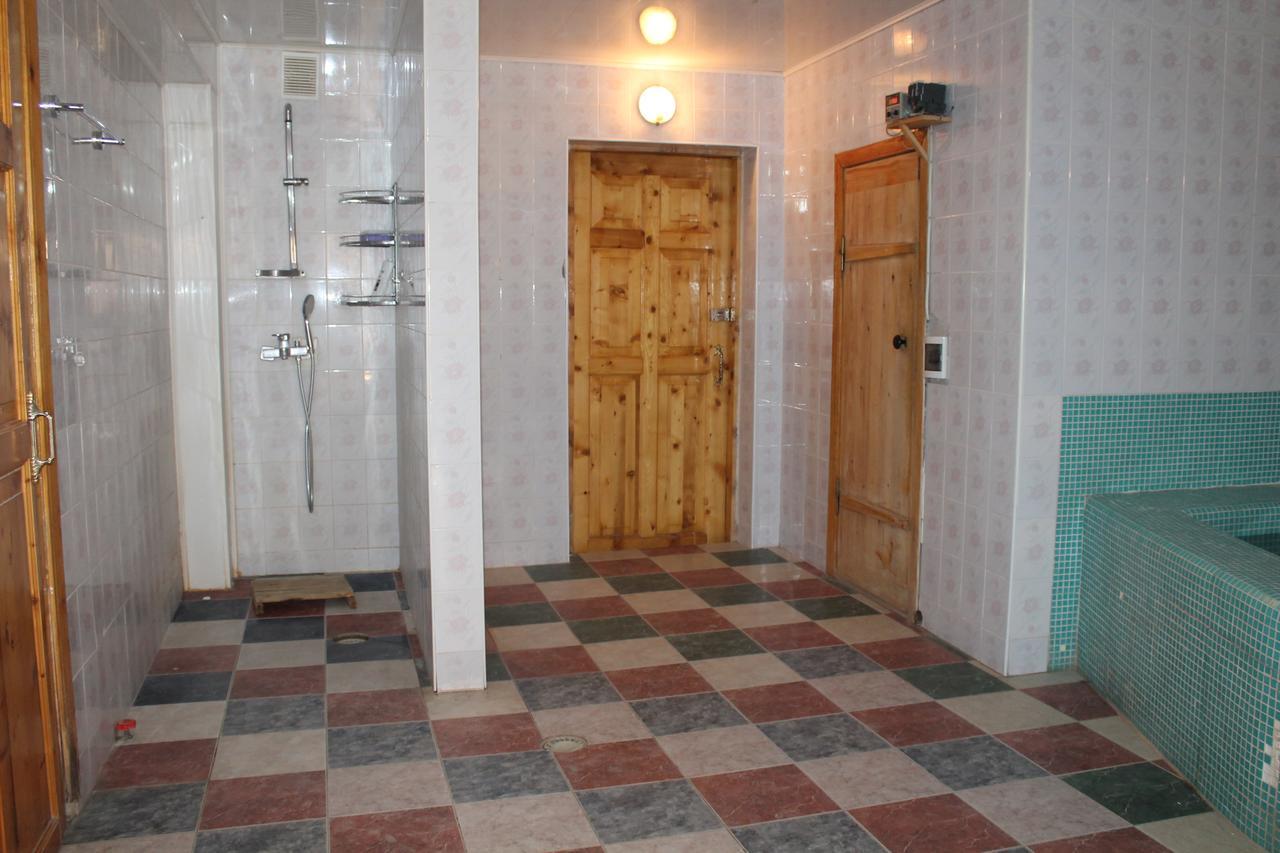 Hotel Адилет Cholpon-Ata Esterno foto